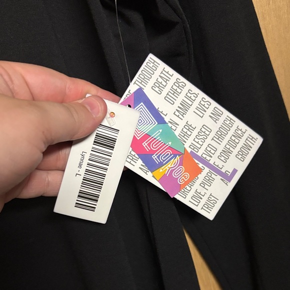 LuLaRoe L Solid Black Lynnae Women's Long Sleeve Top - Picture 7 of 9